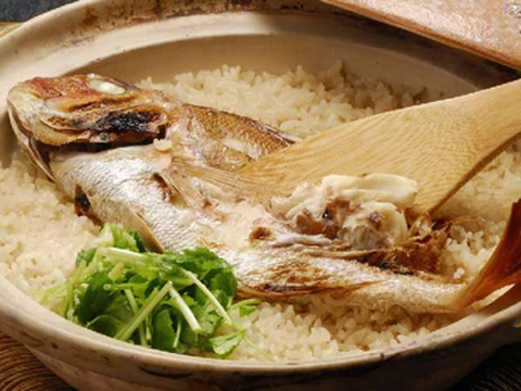 料理長おすすめの鯛飯